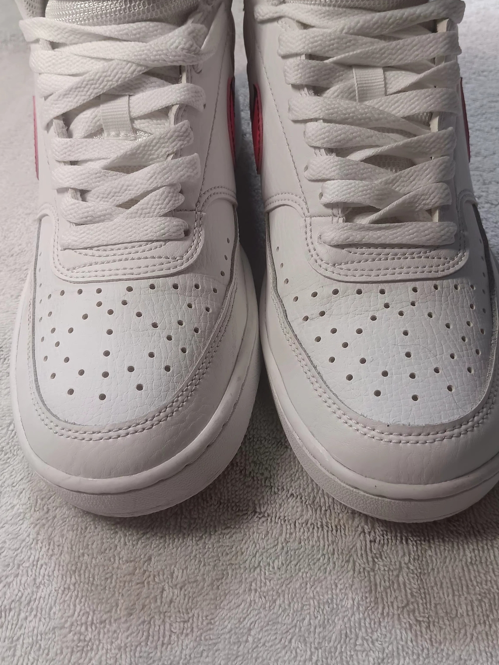 White Men's Leather Low-Top Sneakers